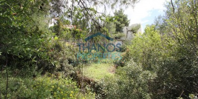 SOUTHWEST ORIENTATING PLOT 1.350 SQ M. OPPOSITE OF GROVE WITH EXCELLENT DIMENSIONS CLOSE TO SAINT GEORGE CHURCH IN EKALI